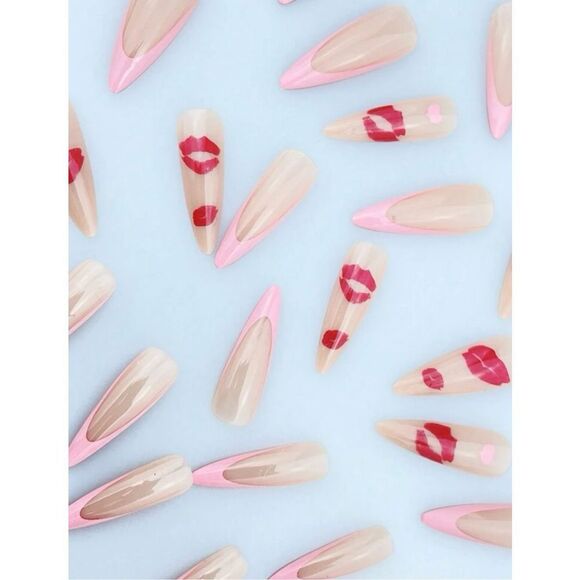 Valentine’s Medium Length Water Drop Shape French Ombre Heart Kiss 24 Piece Set - Picture 4 of 7